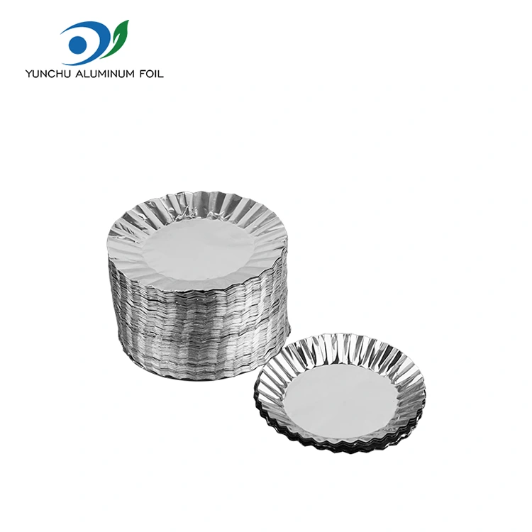 Timah kek penaik bulat dengan bekas makanan kerajang aluminium perak